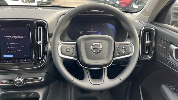 Used Volvo XC40 2025 for sale - 76202355: Photo 4