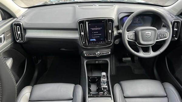 Used Volvo XC40 2025 for sale - 76202355: Photo 7
