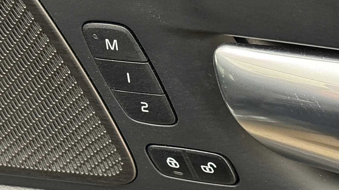 Used Volvo XC60 2025 for sale - 77145337: Photo 25