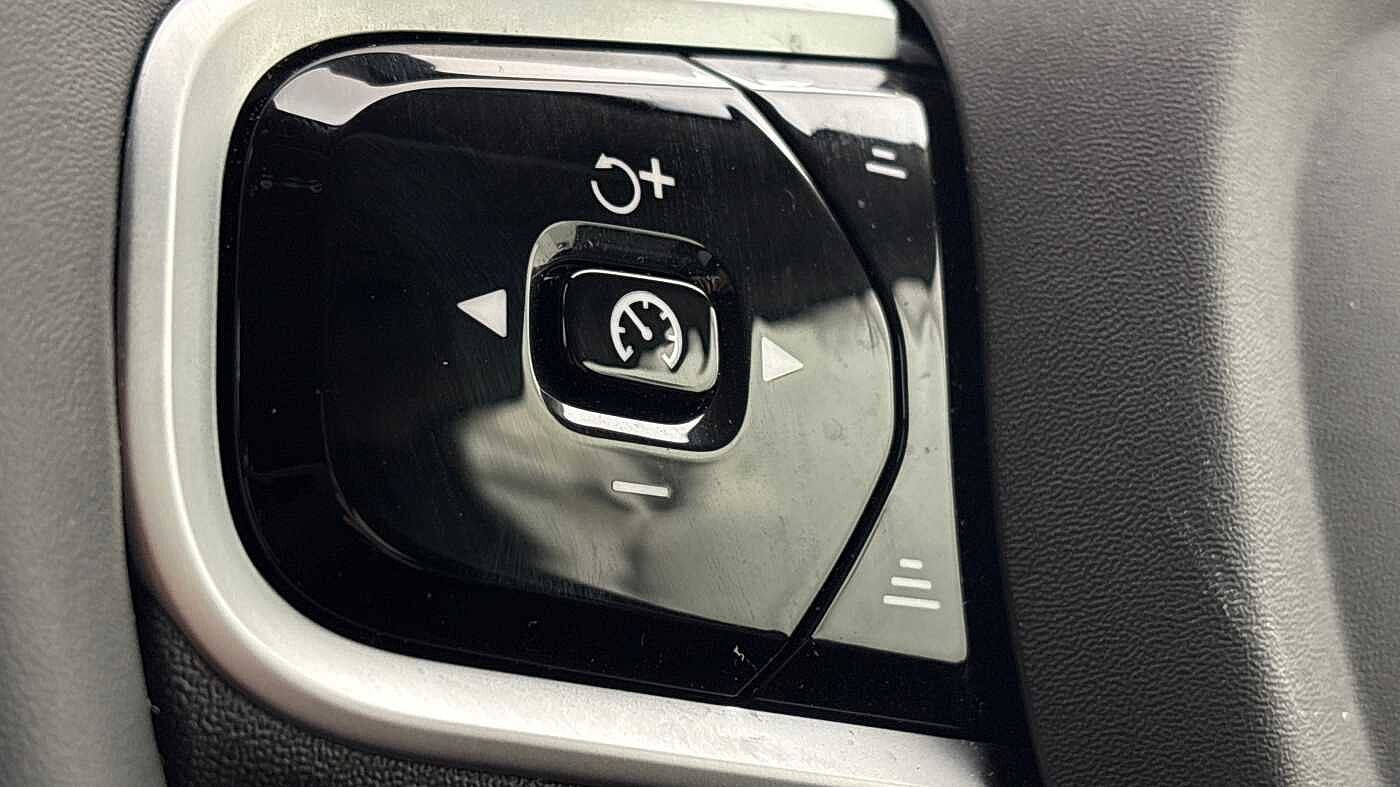 Used Volvo XC60 2025 for sale - 77145337: Photo 30