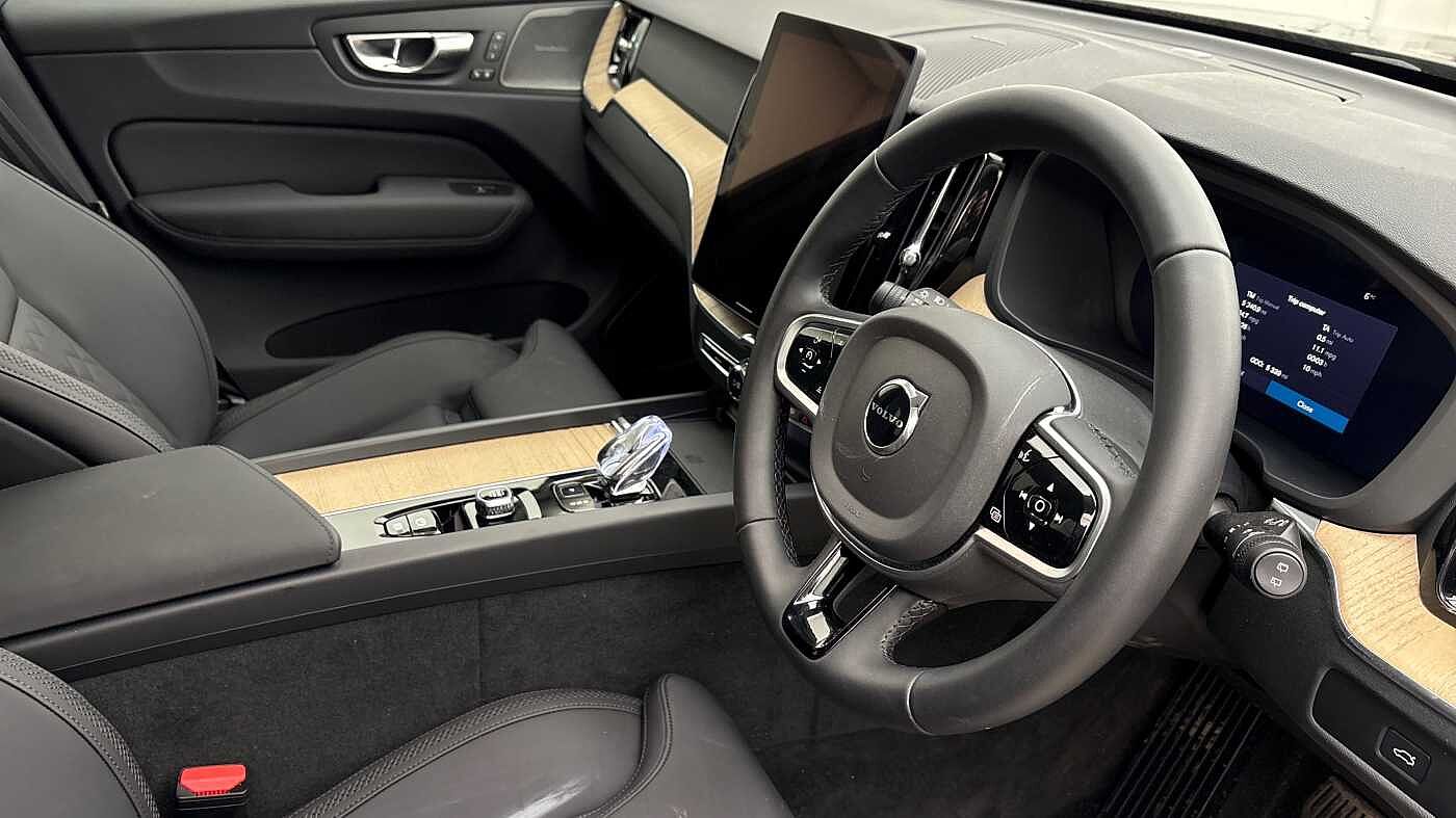 Used Volvo XC60 2025 for sale - 77145337: Photo 9