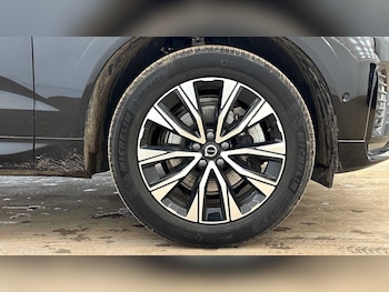 Used Volvo XC60 2025 for sale - 77910721: Photo