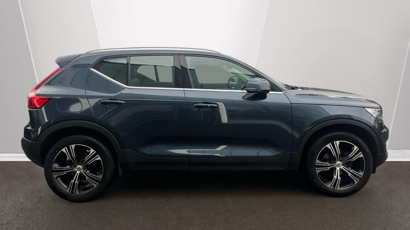Used Volvo XC40 2021 for sale - 76856274: Photo 2