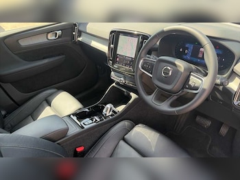 Used Volvo XC40 2023 for sale - 78948181: Photo