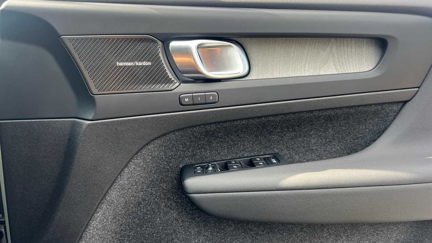 Used Volvo XC40 2024 for sale - 77427409: Photo 27