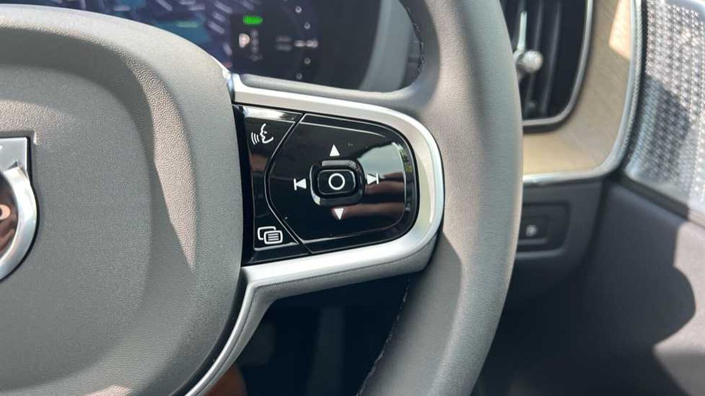 Used Volvo XC60 2025 for sale - 75929395: Photo 17