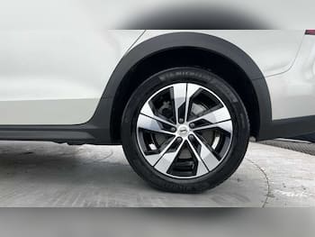 Used Volvo V60 2022 for sale - 79836857: Photo