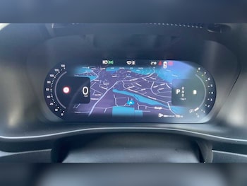 Used Volvo XC40 2025 for sale - 76937289: Photo