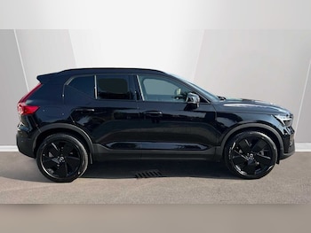 Used Volvo XC40 2025 for sale - 76937289: Photo