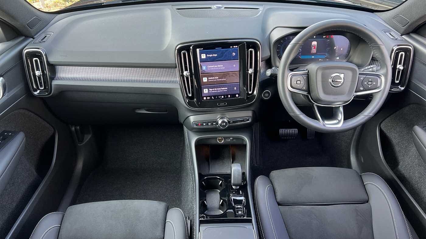 Used Volvo XC40 2025 for sale - 76937289: Photo 7