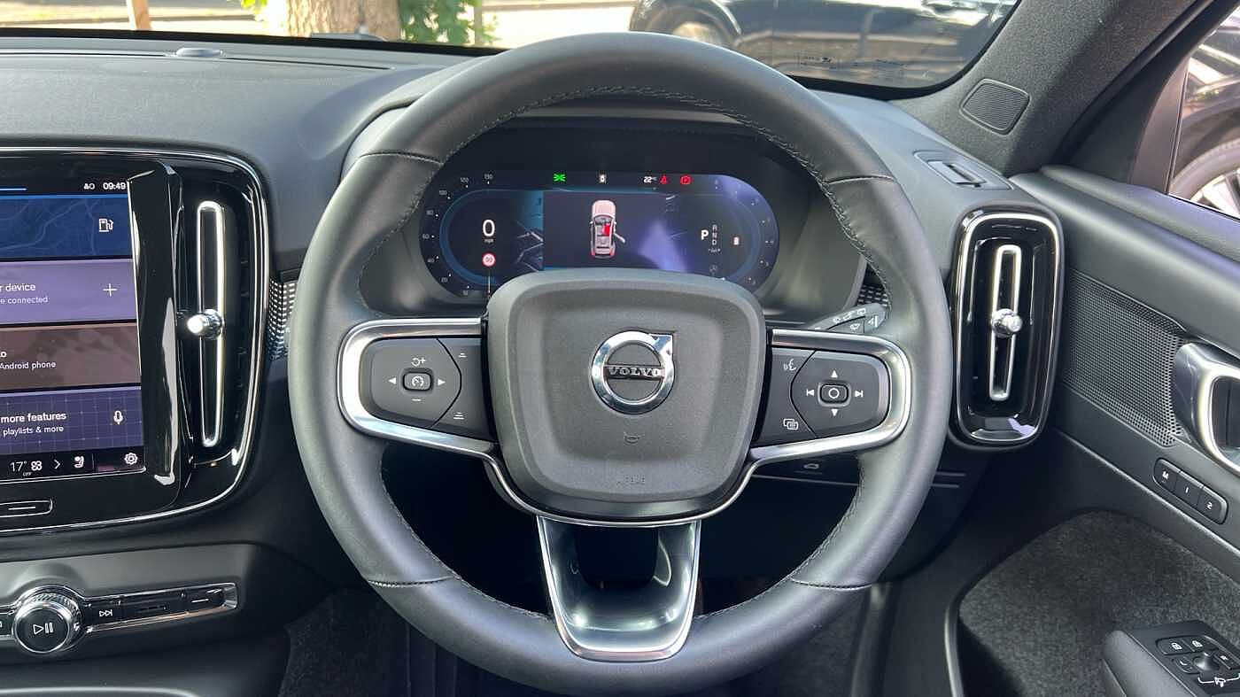 Used Volvo XC40 2025 for sale - 76937205: Photo 10