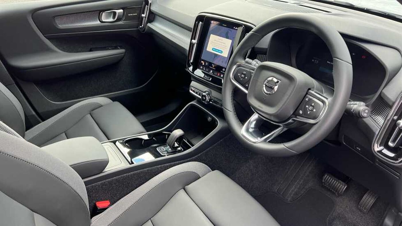 Used Volvo EX40 2025 for sale - 76154352: Photo 2