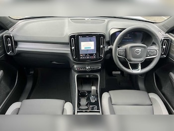 Used Volvo EX40 2025 for sale - 76154352: Photo