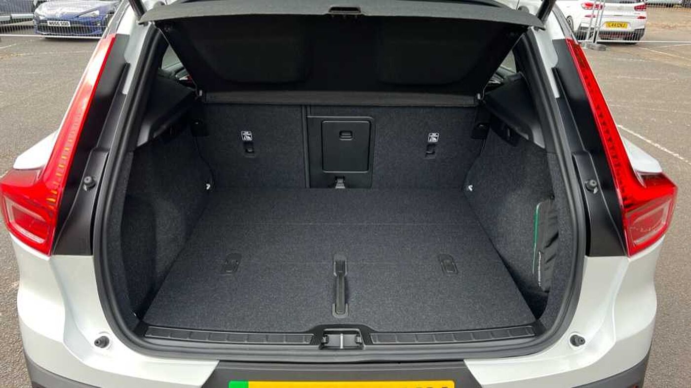 Used Volvo EX40 2025 for sale - 76154352: Photo 9