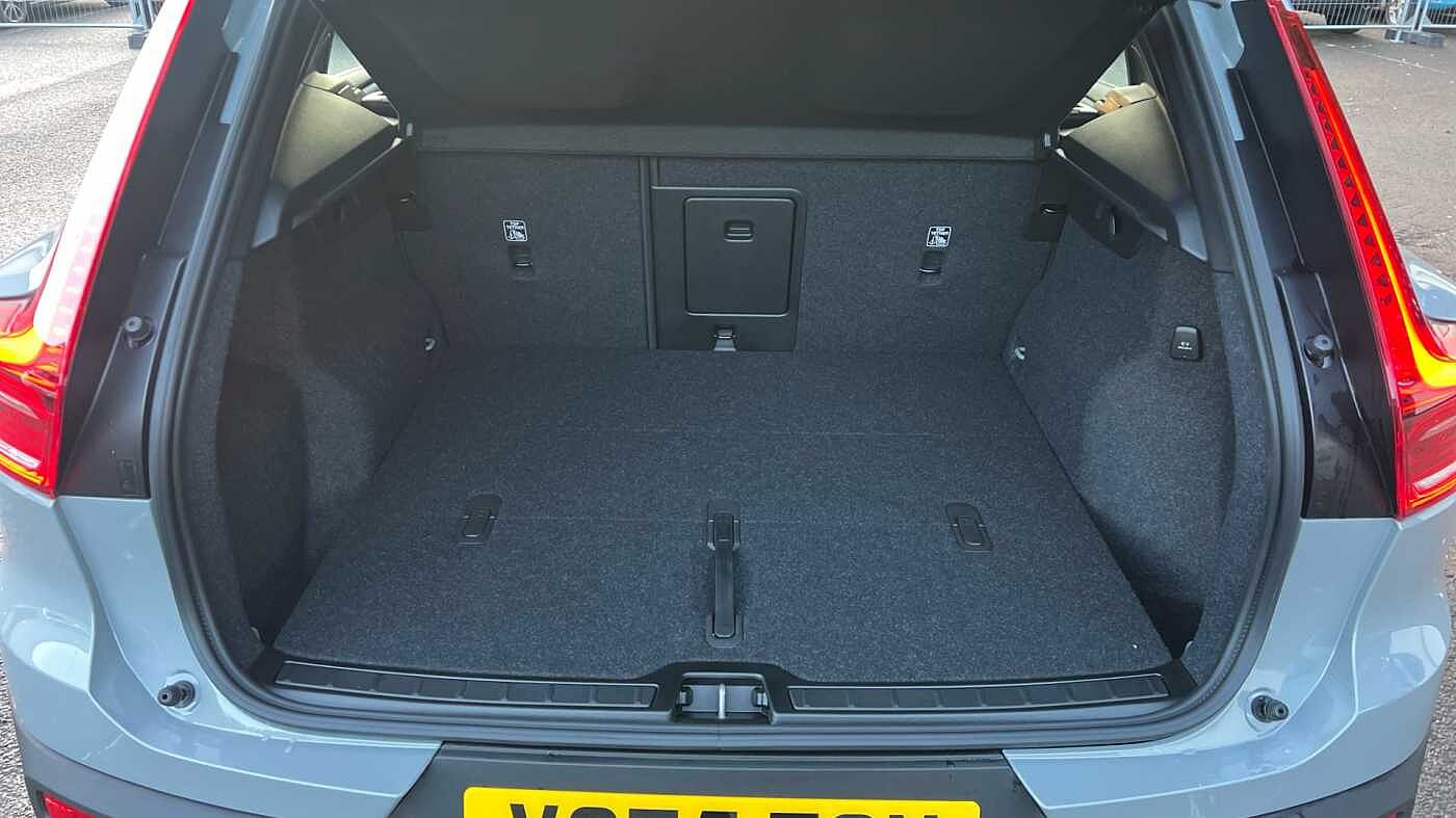 Used Volvo XC40 2025 for sale - 77315851: Photo 13