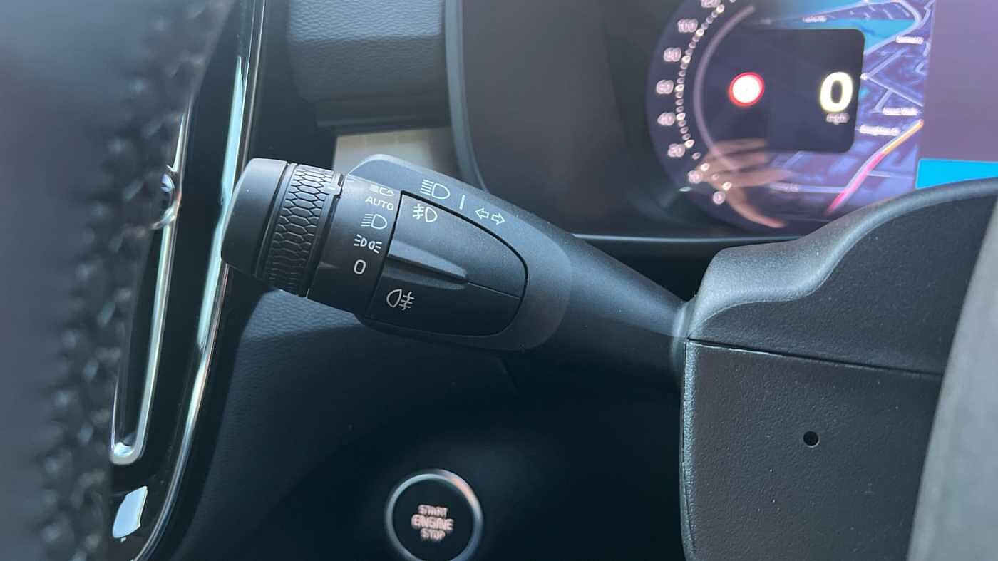 Used Volvo XC40 2025 for sale - 77315851: Photo 18