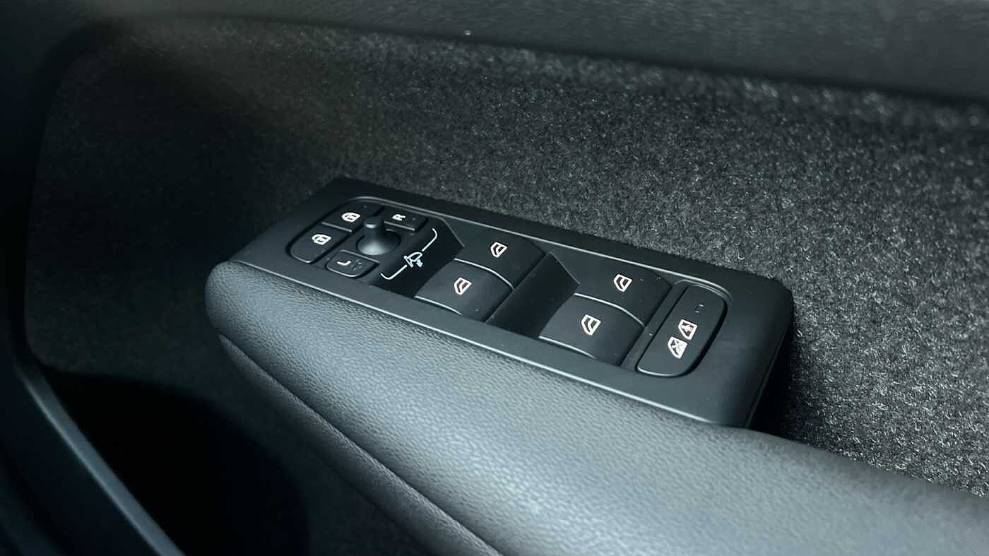 Used Volvo XC40 2025 for sale - 77315851: Photo 22