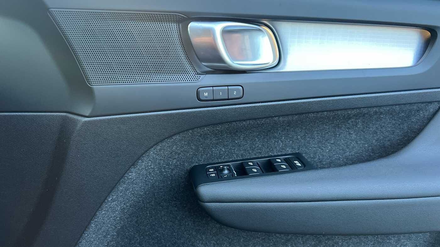 Used Volvo XC40 2025 for sale - 77315851: Photo 25