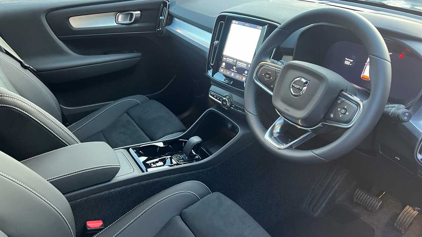 Used Volvo XC40 2025 for sale - 77315851: Photo 4