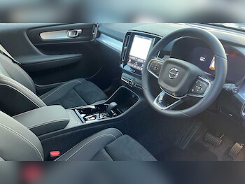 Used Volvo XC40 2025 for sale - 77315851: Photo