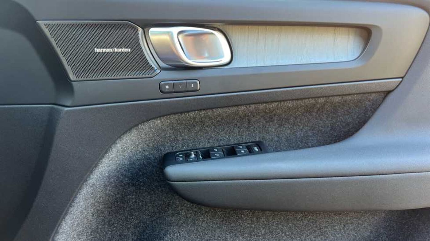 Used Volvo EX40 2025 for sale - 75929382: Photo 13