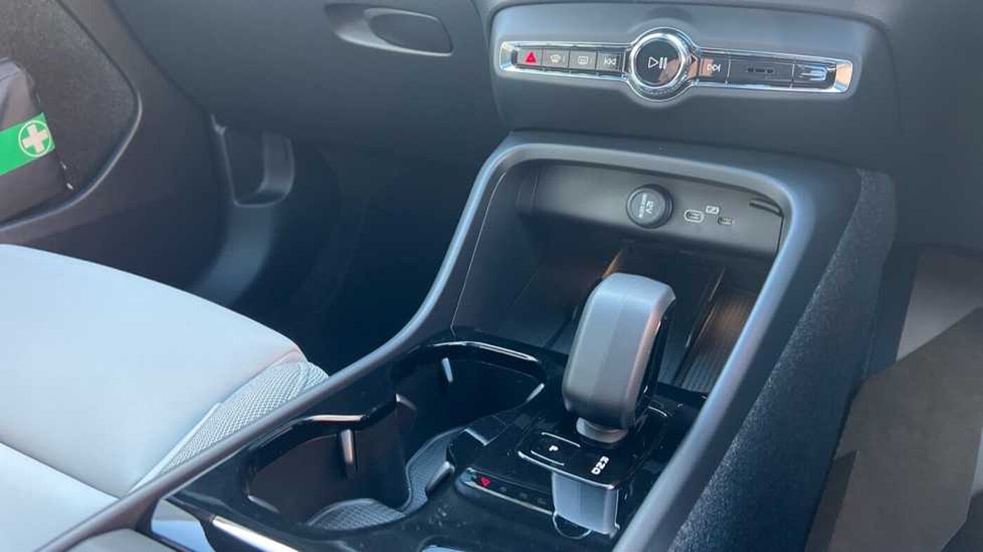 Used Volvo EX40 2025 for sale - 75929382: Photo 15