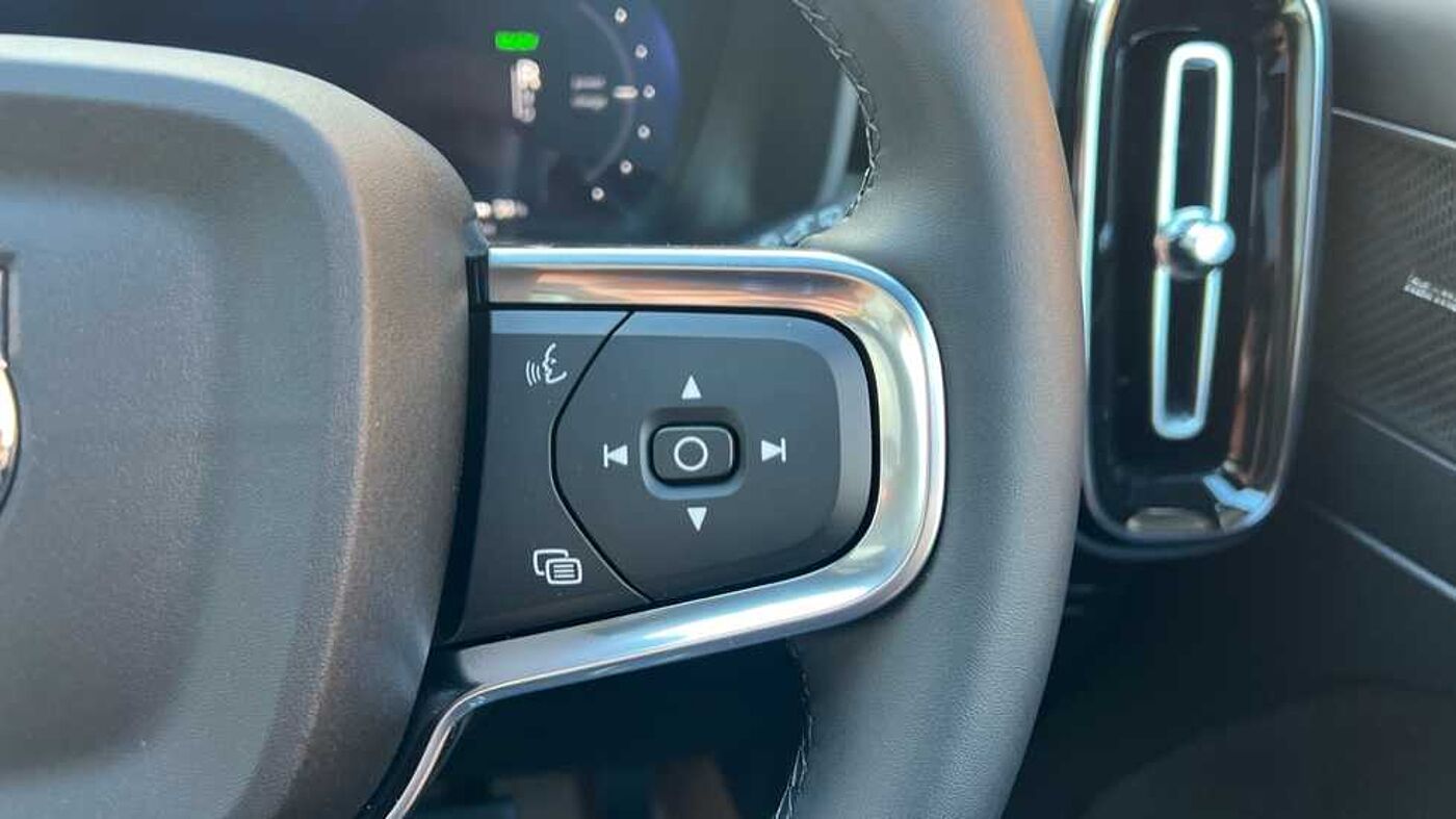 Used Volvo EX40 2025 for sale - 75929382: Photo 19