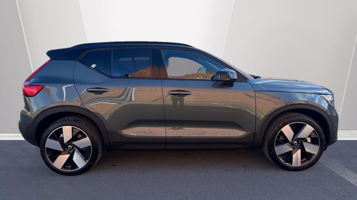 Used Volvo EX40 2025 for sale - 75929382: Photo 2