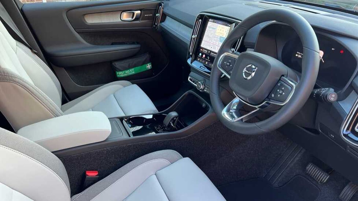 Used Volvo EX40 2025 for sale - 75929382: Photo 4