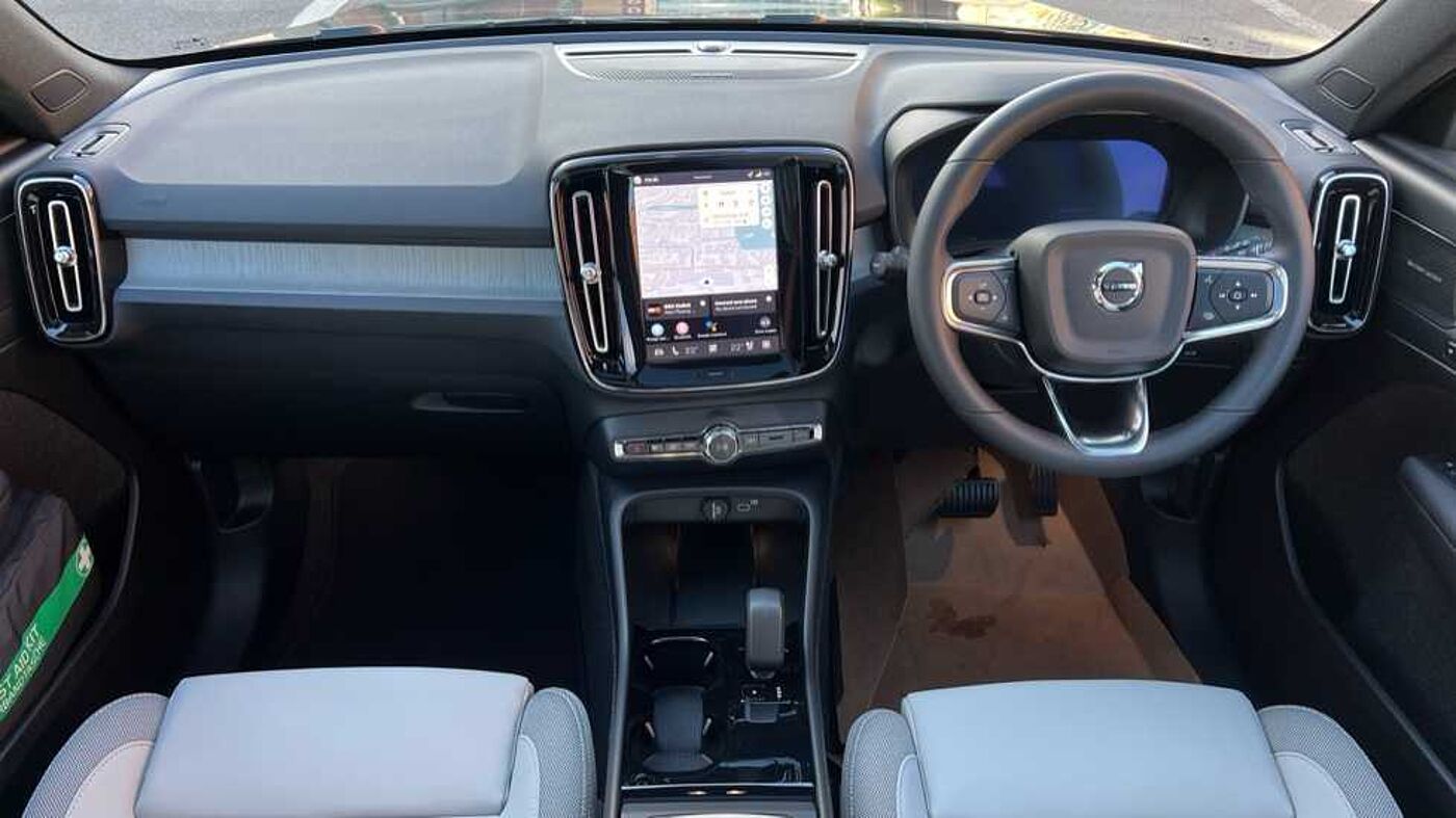 Used Volvo EX40 2025 for sale - 75929382: Photo 9