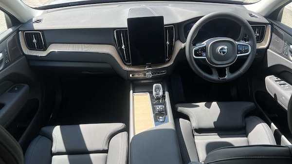 Used Volvo XC60 2025 for sale - 74812104: Photo 6