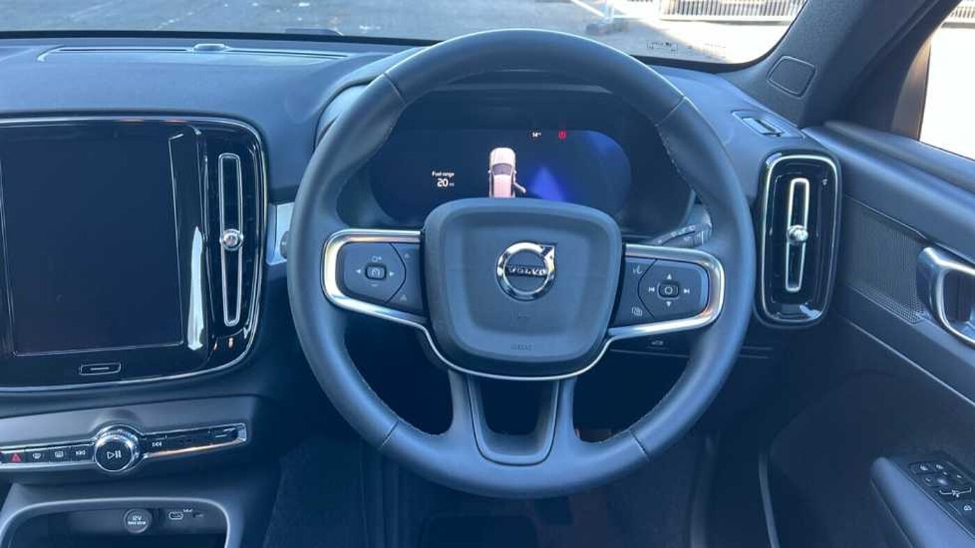 Used Volvo XC40 2025 for sale - 76033128: Photo 4