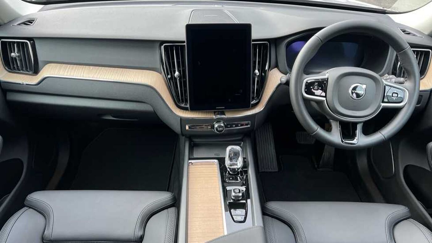 Used Volvo XC60 2025 for sale - 77145360: Photo 3