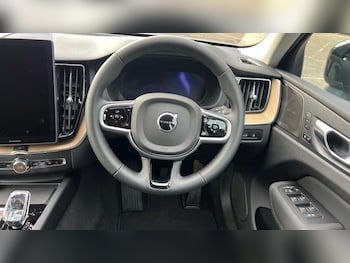 Used Volvo XC60 2025 for sale - 77145360: Photo