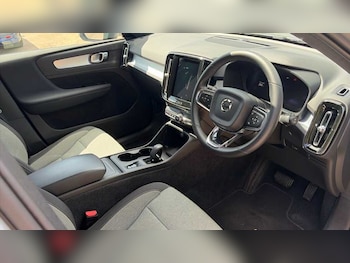 Used Volvo XC40 2023 for sale - 78969978: Photo