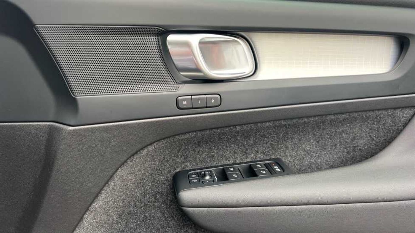 Used Volvo XC40 2023 for sale - 76154269: Photo 11