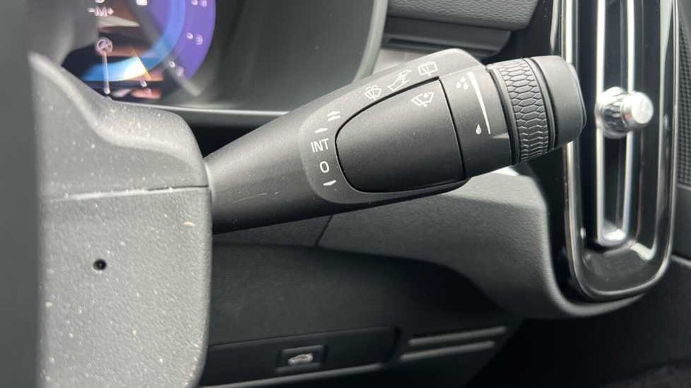 Used Volvo XC40 2023 for sale - 76154269: Photo 15