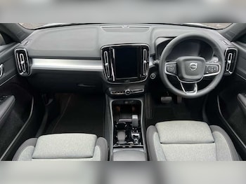 Used Volvo XC40 2023 for sale - 76154269: Photo