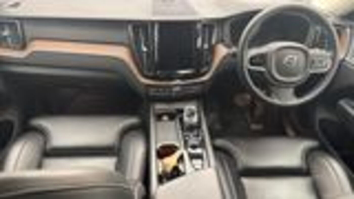 Used Volvo XC60 2022 for sale - 77725179: Photo 4