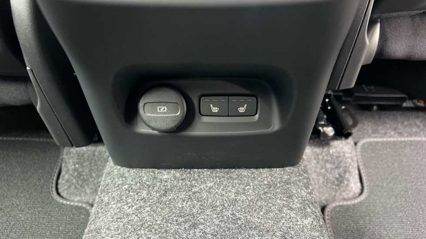 Used Volvo XC40 2025 for sale - 76551811: Photo 10