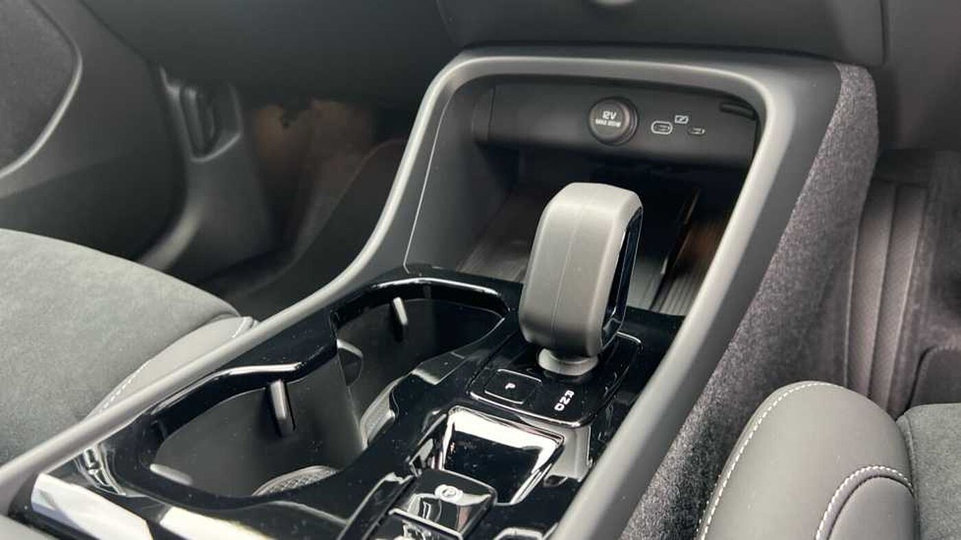 Used Volvo XC40 2025 for sale - 76551811: Photo 14