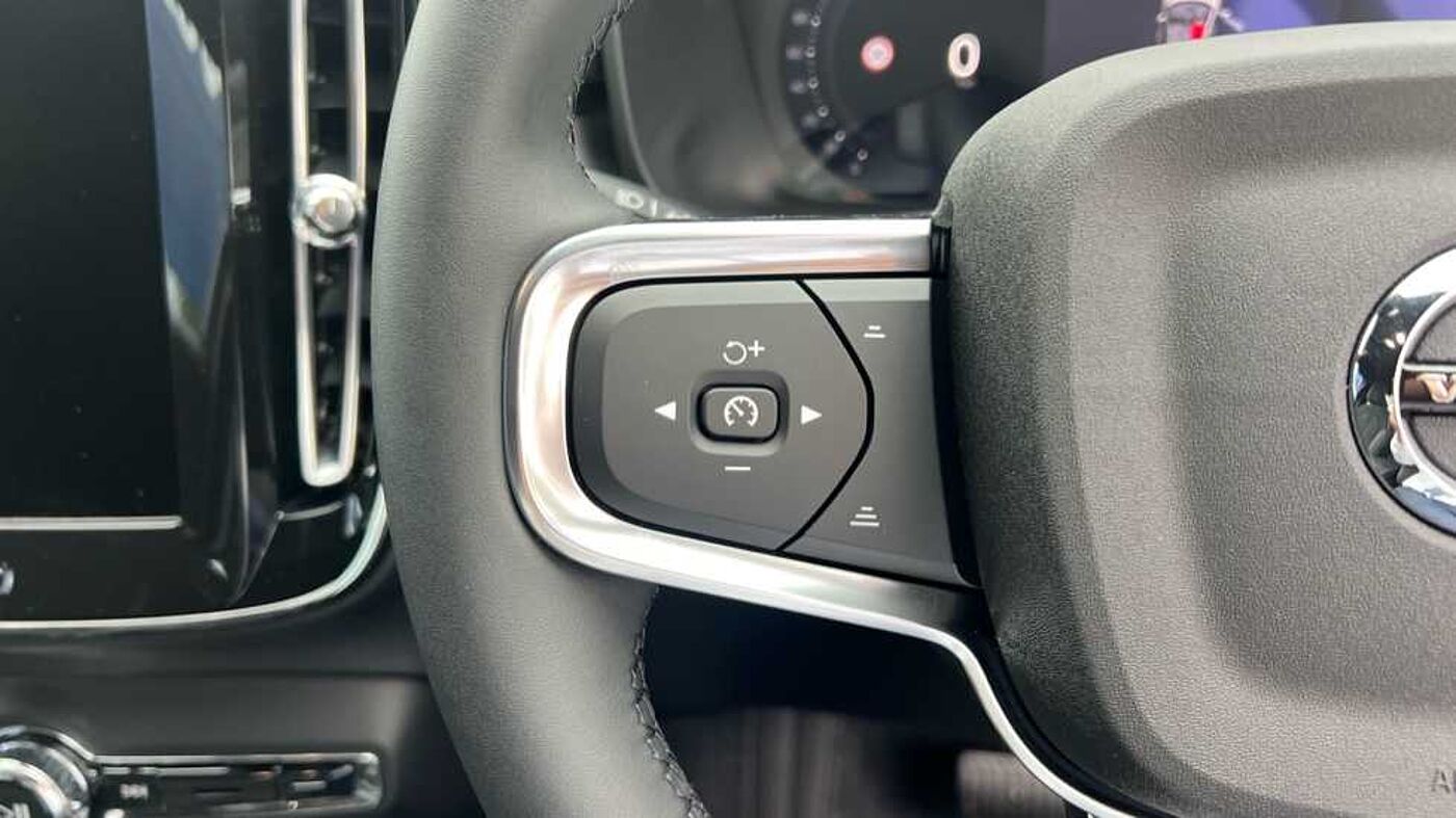 Used Volvo XC40 2025 for sale - 76551811: Photo 17