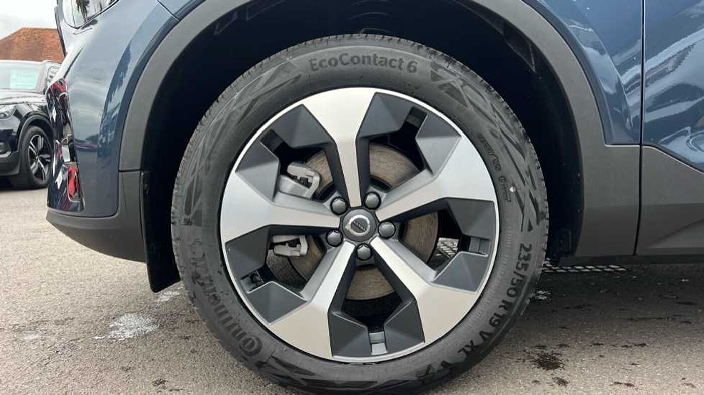 Used Volvo XC40 2025 for sale - 76551811: Photo 25