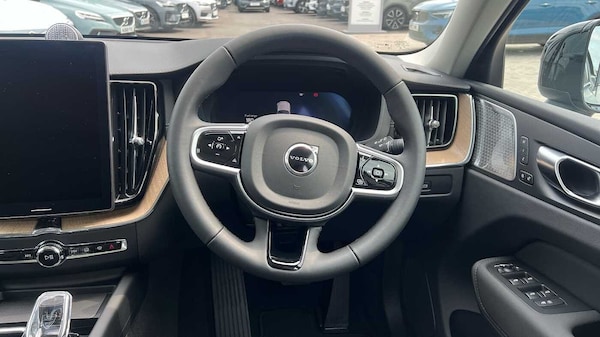 Used Volvo XC60 2025 for sale - 74812045: Photo 11