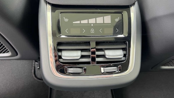 Used Volvo XC60 2025 for sale - 74812045: Photo 17