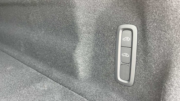 Used Volvo XC60 2025 for sale - 74812045: Photo 37