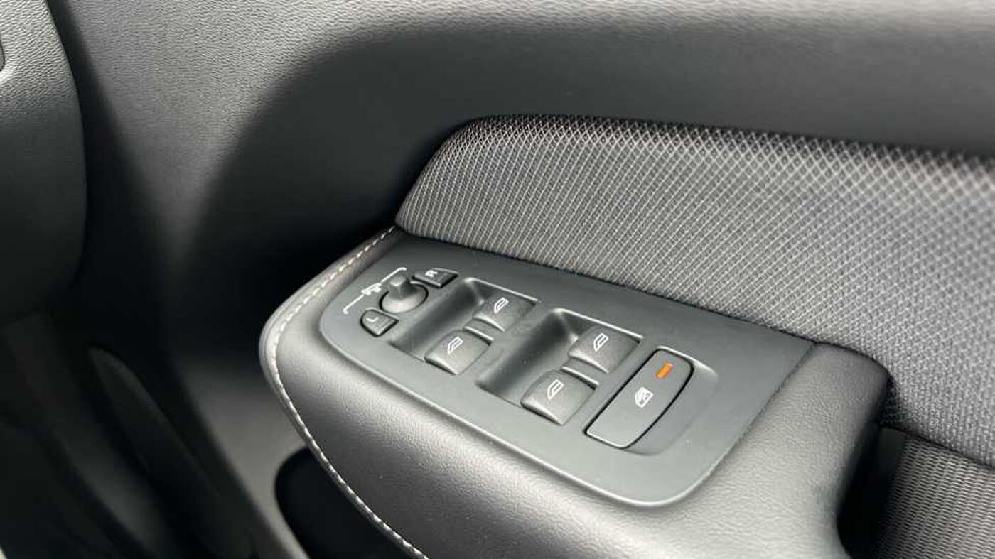 Used Volvo XC60 2021 for sale - 76635329: Photo 14