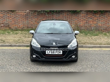 Used Peugeot 208 2018 for sale - 79070982: Photo