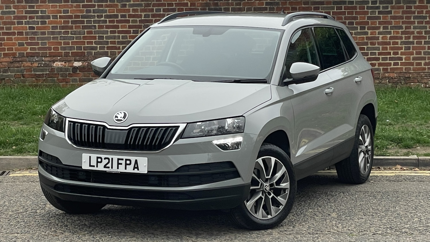 Used Skoda Karoq 2021 for sale - 76172340: Photo 1