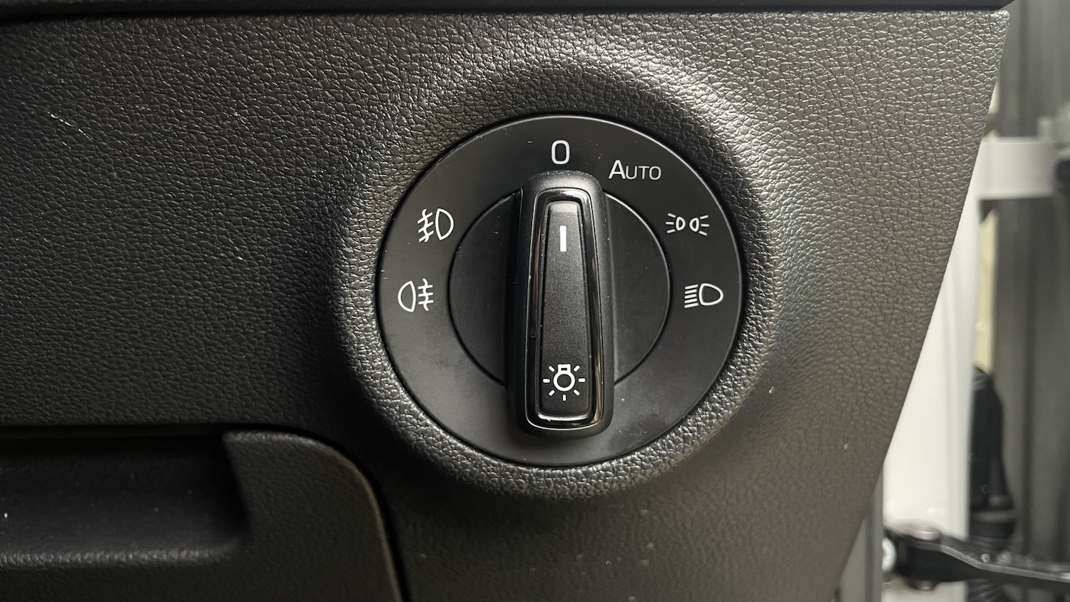 Used Skoda Karoq 2021 for sale - 76172340: Photo 19